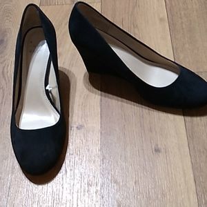 NWOT "A New Day" black suede flat heels